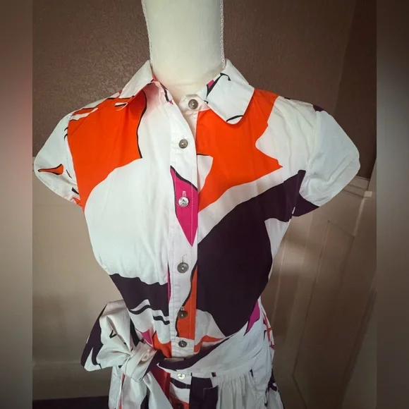 Diane von Furstenberg "Scarlet" floral print cotton shirtdress in a multi-color. - Picture 8 of 16